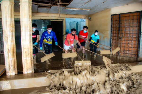 flood relief efforts by SGM youth